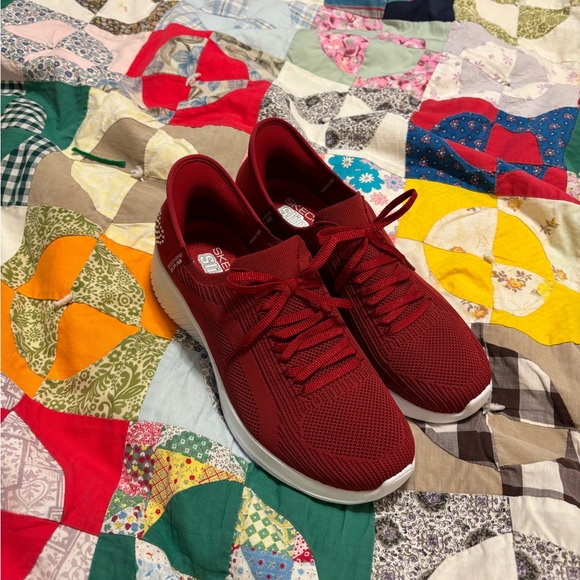 Sketchers slip ins - Picture 2 of 2